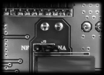 SAÍDA DE RELÉ O relé de saída do NK880 pode ser configurado para aviso de alarme, esta configuração é feita através do software SDAV.