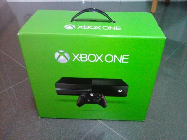 Pplware - Unboxing Xbox One Date : 15 de Setembro de 2014 Um dos momentos altos deste Setembro de 2014 foi, sem qualquer tipo de dúvida, a chegada oficial da nova consola da Microsoft a Portugal.