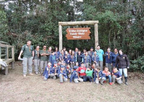 BOTÂNICA SISTEMÁTICA UDESC/CAV No dia 30 de agosto recebemos os acadêmicos do curso de Botânica Sistemática da UDESC/CAV, juntamente com o professor Juliano Pereira Gomes, o objetivo da visita foi