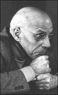 Pensamentos de Foucault É impossível viver sem relações de poder entre as pessoas; Uma boa administração não significa um governo bom.