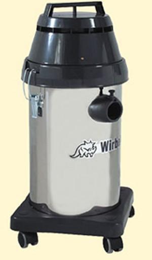 829 INOX é um aspirador de líquidos e poeiras profissional para utilização intensiva,