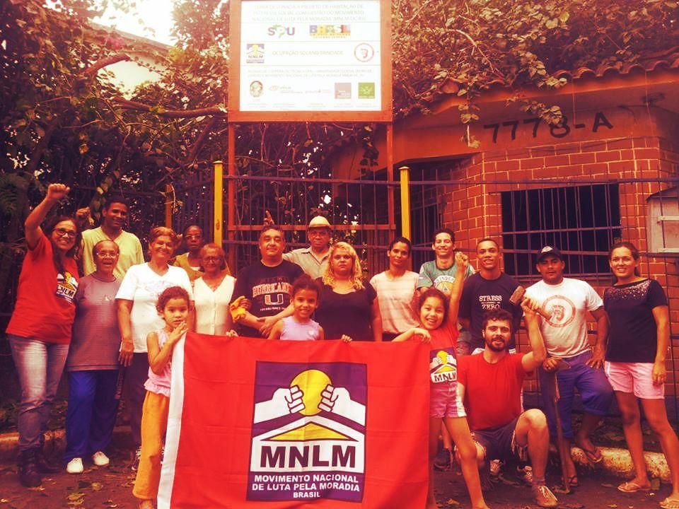 O MNLM é o Movimento Nacional de Luta pela Moradia que luta por uma politica pública de habitação de interesse social e pela reforma urbana.