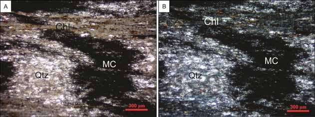 Fotomicrografia Lâmina CAN2-51. Chl: clorita, MC: material carbonoso, Qtz: quartzo. A) Sob polarizadores paralelos e B) sob polarizadores cruzados.