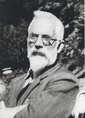 Ronald Alymer Fisher (1890-1962) Matemático inglês, trabalhou numa estação experimental de agricultura, onde desenvolveu teorias e métodos estatísticos