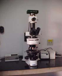 Microscópio de luz polarizada Mesa