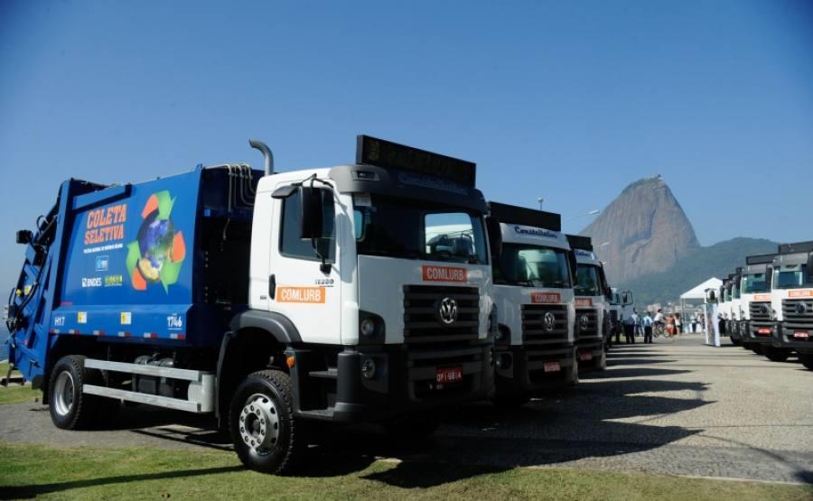 SISTEMA DE COLETA SELETIVA Aproveitamento de 5% dos materiais potencialmente recicláveis.