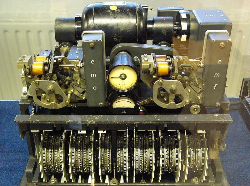 Mais computadores mecânicos Máquina Enigma