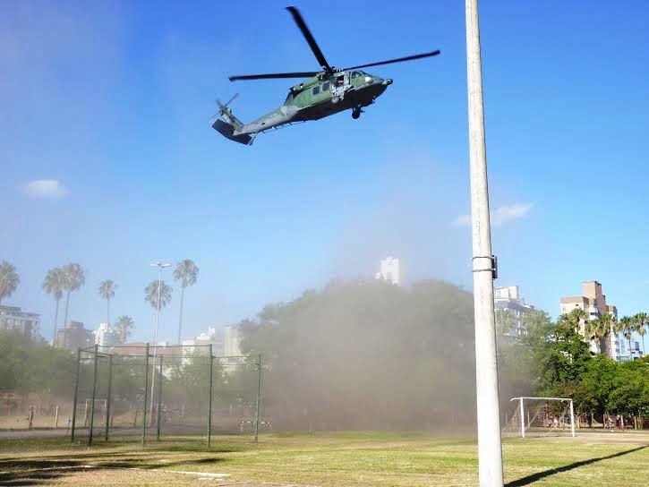 Santa Maria, que fica na região central do Rio Grande do Sul, é a quinta maior cidade gaúcha e é também Os helicópteros inclusive pousaram em uma praça em Porto Alegre próxima ao Hospital de Pronto