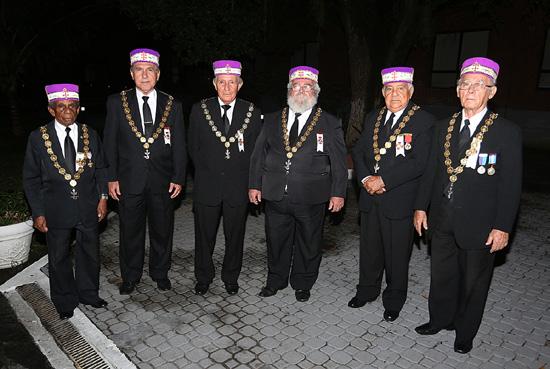 A Cerimônia teve a honrosa presidência do Poderoso Irmão Jorge Luiz de Andrade Lins, 33 - Lugar Tenente Comendador, representando o Soberano Grande Comendador, o Poderoso Irmão Luiz Fernando