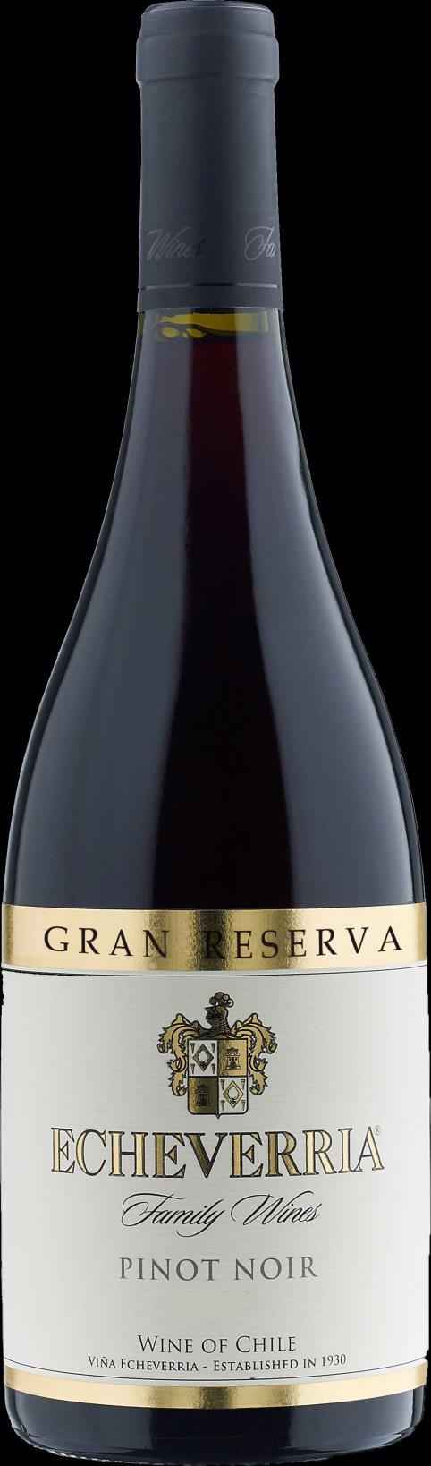 Gran Reserva Pinot Noir 2013 750 ml Cod: 14572 Variedade: Pinot Noir (100%) Origem: Chile, Curicó Valley, Molina Teor Alcoólico: 14,0% Servir a: 19ºC Fermentado em tanque de 15.