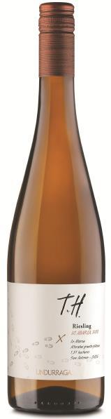 Vinhos Brancos TH Riesling Lo Abarca 2010 750ml Variedade: Riesling (100%) Origem: Lo Abarca, San Antônio, Chile Teor Alcoólico: 12,5% Servir a: 18ºC a 20ºC As uvas foram cuidadosamente selecionadas