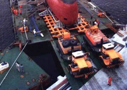150 toneladas, no caso o TIMBIRA S-32, Classe TUPI, IKL-209, incorporado à esquadra em 16 de dezembro de 1996, foi retirado da água a partir da condição de flutuação e colocado no interior de uma