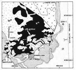 A figura 1 mostra a localização dos principais afloramentos dos turbiditos canalizados da Formação Urucutuca na porção emersa da Bacia de Almada, segundo Bruhn & Moraes (1989).