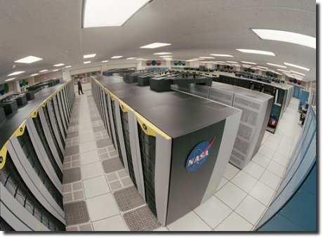 5ª Geração de Computadores (data indefinida) São criados os supercomputadores para NASA e centros de pesquisas com objetivo de executar cálculos aeroespaciais,
