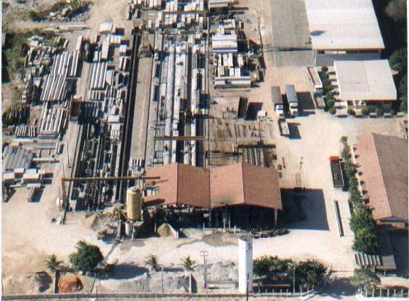 HISTÓRICO Década de 90: Implantação de fábricas de pré-moldados de grande porte em Fortaleza: (T&A Concretópolis).