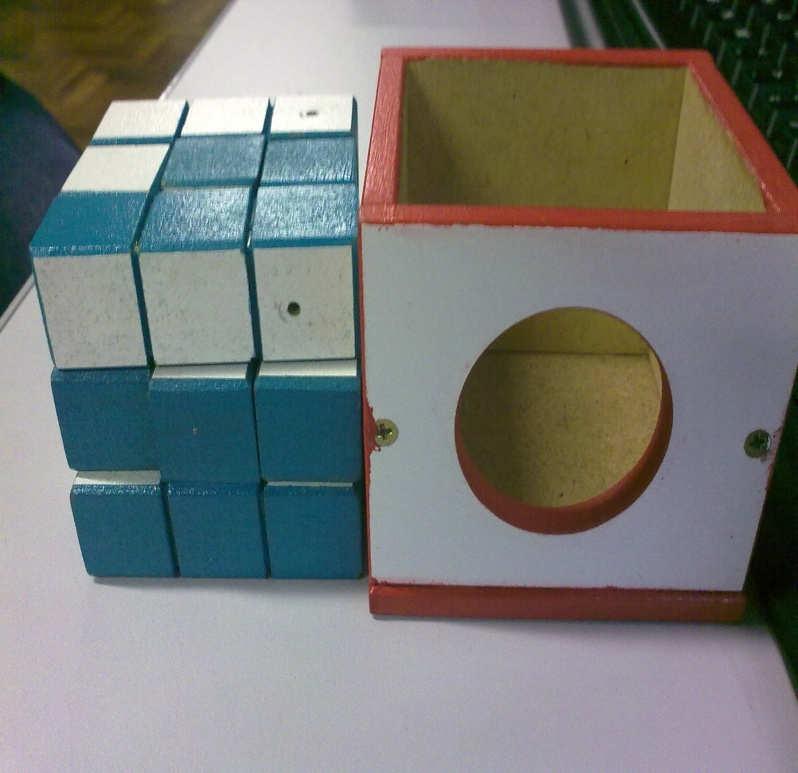 o cubo pequeno no