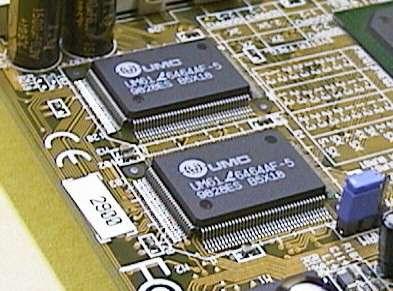 3-8 Figura 3.12 Cache L2 externa. Chipset O chipset desempenha várias funções importantes.
