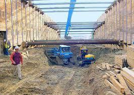 O CURSO DE GEOTECNIA I Obras subterrâneas e estruturas de contenção: Obras subterrâneas como estruturas de drenagem, dutos, túneis e as obras de contenção como os