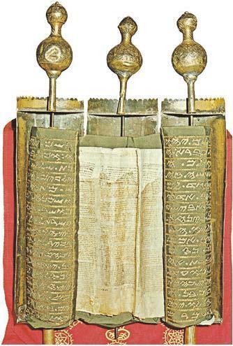 Primeiro Testamento / Bíblia hebraica Pentateuco Livros históricos Livros sapienciais Livros proféticos 1. Gênesis-Gn 1. Josué-Js 1. Jó-Jo 1. Isaias-Is 2. Êxodo-Ex 2. Juízes Jz 2. Salmos-Sl 2.