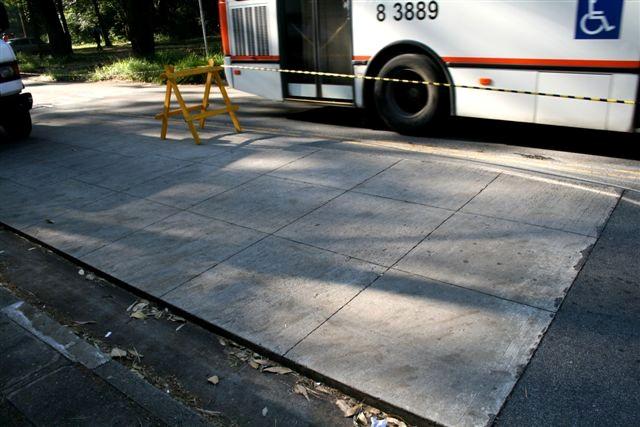 Locais Ensaiados (3): Parada de Ônibus Rua do Matão: Solução Adotada: