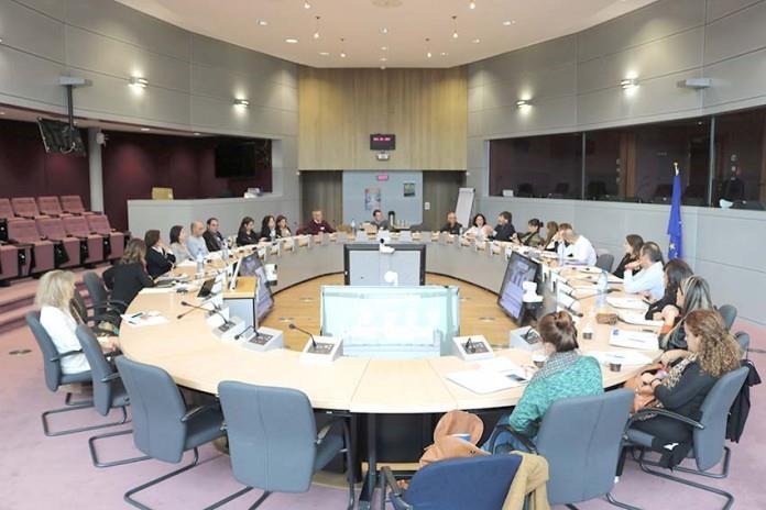 O Oeste em Bruxelas Por Carlos Cipriano - 3 de Novembro, 2017 0 530 O grupo oestino reunido na sala da Comissão Europeia onde se têm realizado as reuniões de negociação do Brexit De 24 a 26 de