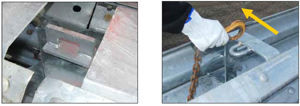 (mostrados nas figuras 7 e 8) O pino conector de aço assenta nos furos verticais somente por seu próprio peso e não se conecta de nenhuma outra forma com as unidades da barreira.