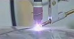 Soldagem a Plasma Assim como na soldagem TIG, na soldagem a plasma o arco é gerado entre um eletrodo não consumível (normalmente tungstênio) e a peça.