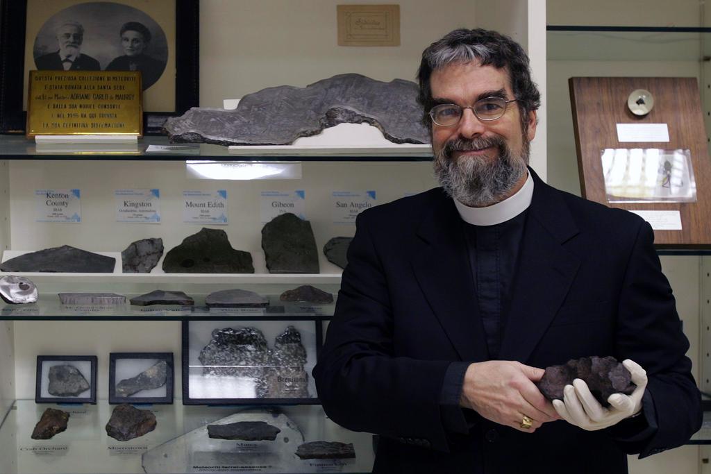 Meteoritos Idade do Sistema Solar Objetos mais antigos conhecidos Composição química preservada Química da