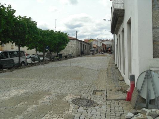 Figura 31 - Pavimentação dentro da localidade de Lageosa do Mondego.