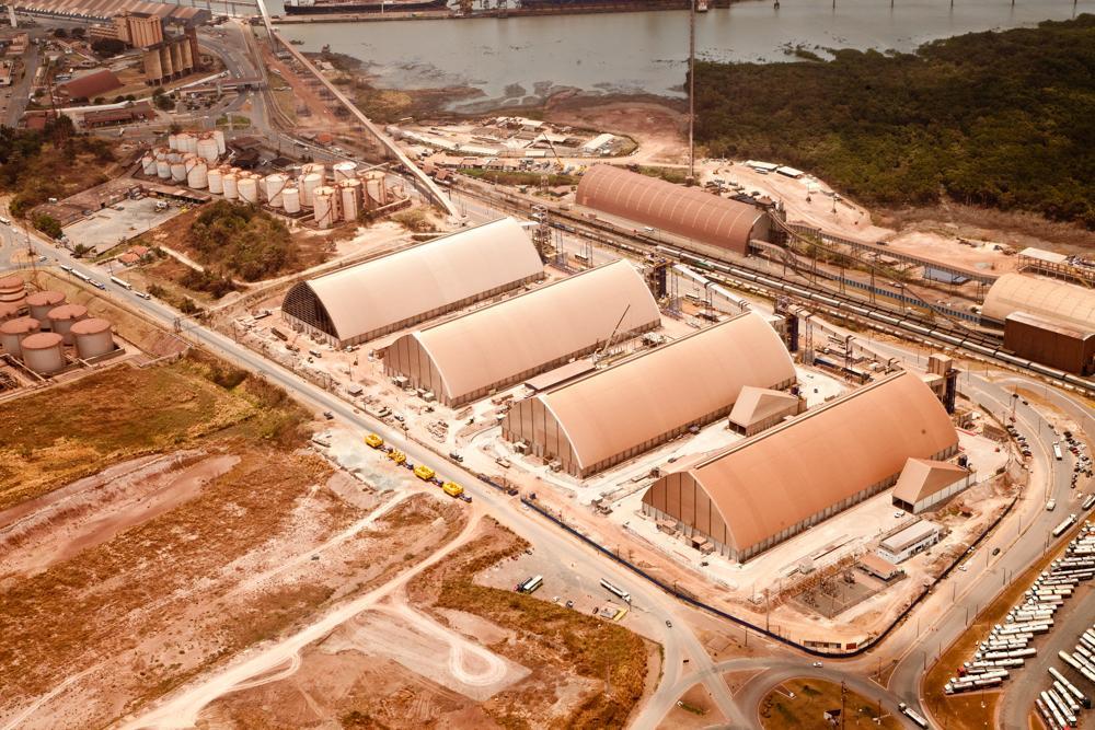 Terminal de Grãos do Maranhão - TEGRAM Investimento de R$ 578 milhões QUATRO ARMAZÉNS INDEPENDENTES com capacidade de 125.000 tons cada totalizando 500.000 tons de capacidade estática (base soja).
