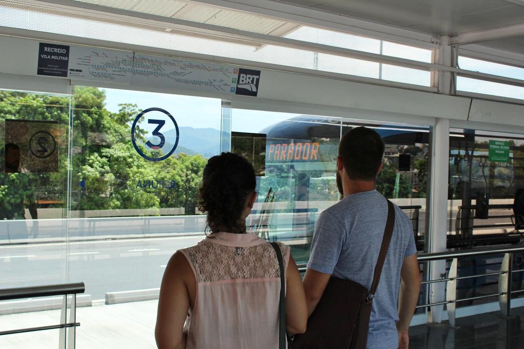 Estações - Portas deslizantes Todas as estações contam com portas deslizantes, reduzindo o