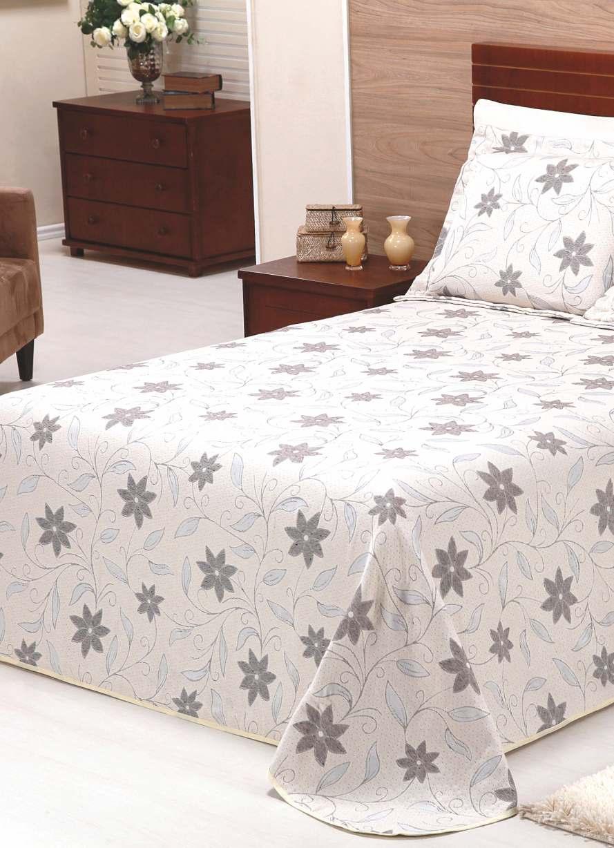 Linha Quallity Istambul Tecido Jacquard 24 Colcha: Cód. 1.665 Solteiro - 1 peça - 2,40 x 1,80 m Cód. 1.666 Casal - 1 peça - 2,40 x 2,30 m Cód. 1.667 Queen - 1 peça - 2,60 x 2,40 m Colcha: Cód. 1.662 Solteiro - 2 peças - 2,40 x 1,80 m // 01 fronha c/ zíper 0,50 x 0,70 m Cód.