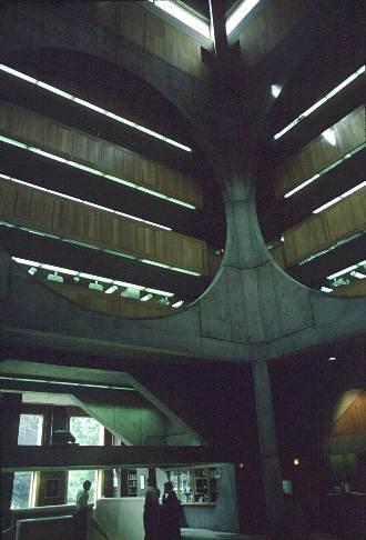 Louis Kahn Biblioteca