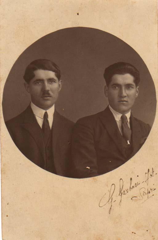 226 Foto 22: Biaggio Mileo e Giuseppe Mileo, no ano da emigração para