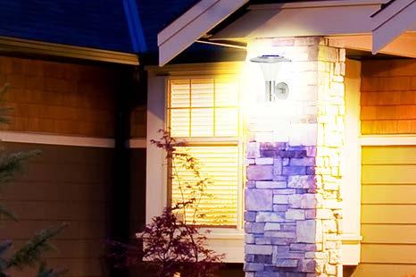 6 ARANDELA SOLAR INOX COM SENSOR DE PRESENÇA Ideal para iluminação de áreas externas, entradas de casas, jardins, quintais, terraços, fachadas, muros e paredes