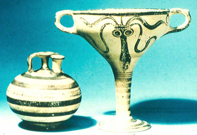 Cerâmica L.H.III pottery. Two of the commonest shapes - kylix (drinking-cup) and stirrupjar (oil-flask).