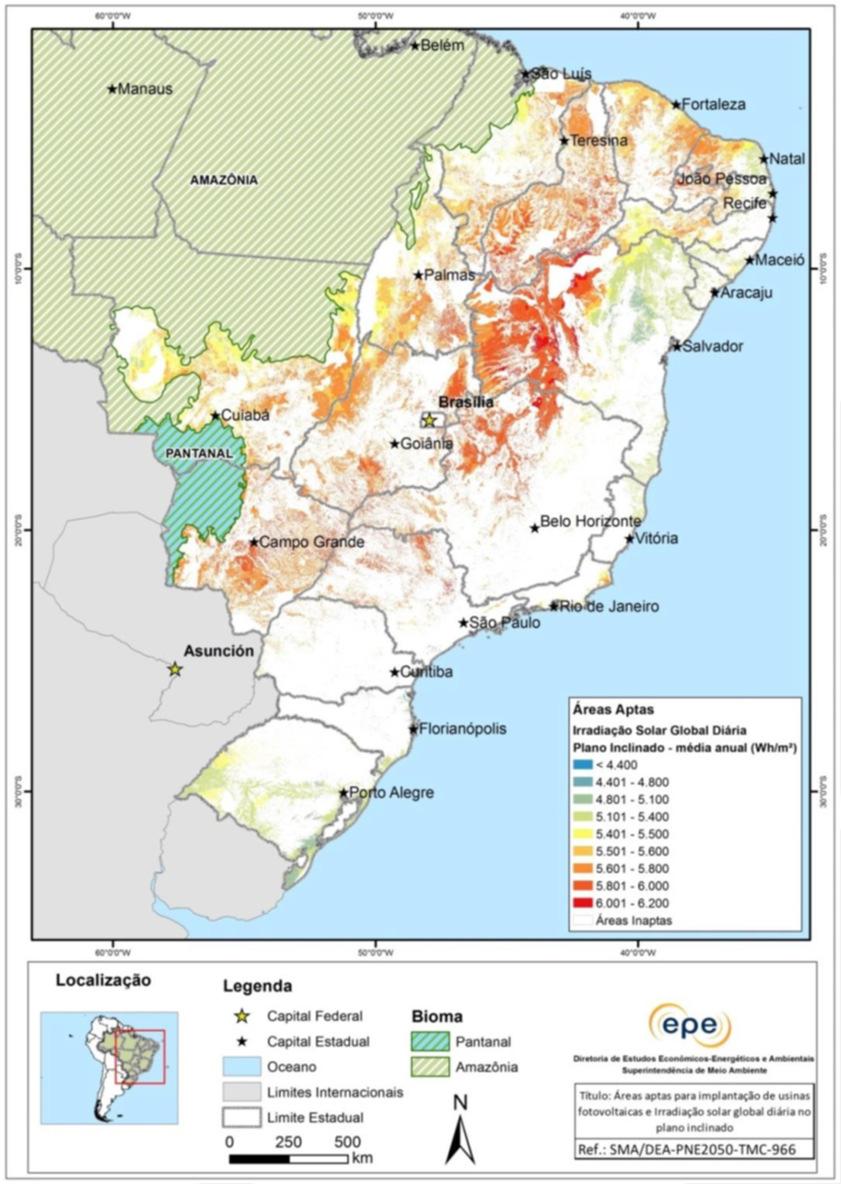 Potencial Técnico da FV no Brasil Comparação entre as diferentes fontes de geração de energia renovável: Fonte Hídrica: 172 GW, sendo mais de um terço na região amazônica. Fonte Eólica: 440,5 GW.