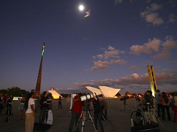 Astronomia X Sociedade A Astronomia é uma das ciências mais atrativas para o