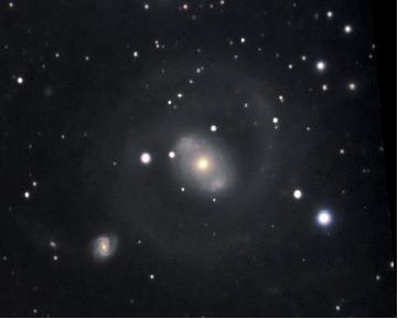 Galáxias Ativas Galáxias Seyfert São na maioria espirais, compõem poucos % de todas as