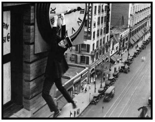 Ah, esse é ótimo! Se chama O homem mosca interrompeu Isabelle e é estrelado por Harold Lloyd. Vou sair da cidade por uns dias para visitar minha família disse Etienne.