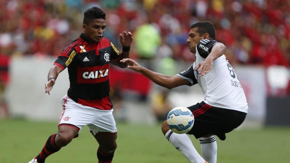 ESPORTES NOTÍCIAS CARIOCAS NO BRASILEIRO Único a atuar em casa, o Flamengo suou para arrancar o 2 a 2 com o Sport no Maracanã, conseguindo a igualdade aos 52 minutos do segundo tempo.