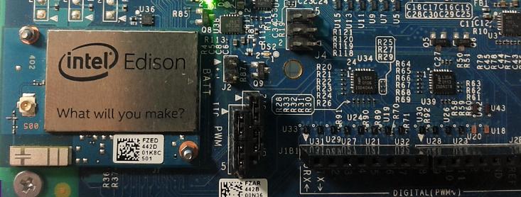 e Bluetooth Intel Edison Neste Lab iniciaremos a configuração do Intel Edison. Trataremos da instalação do Linux embarcado na versão 159.