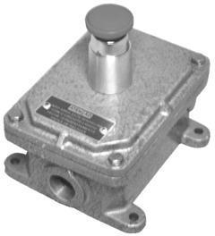 Materiais elétricos blindados e reforçados: OWR 91 Interruptor de alavanca em caixa simples, dupla ou tripla, caixa e tampa em liga de alumínio fundido. Interruptores de 2 pólos 10, 15 ou 25 A.