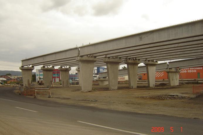 34 EMPRESAS CONSÓRCIO CONTESA - SOGEL COMENTÁRIO: Viaduto duplo de acesso a Tubarão- Norte.