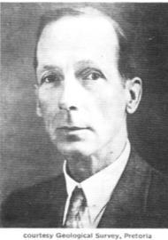 Alexander Du Toit (1878 1948) Refina a teoria de Wegener propondo separação do Pangea em dois