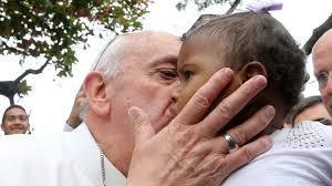 3 2015 ANO DA VIDA CONSAGRADA Convidou religiosos e sacerdotes a não temer "romper com os esquemas", a "serem