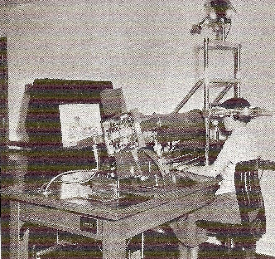 Sistemas de rastreamento ocular Aparato utilizado por Buswell em 1935 para o estudo