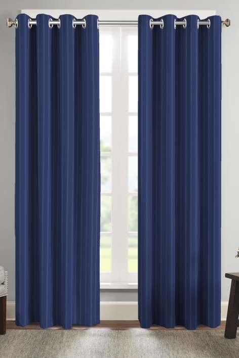 Cortina Ciro Feita de tecido com faixas em alto relevo, e disponível em 4 cores neutras