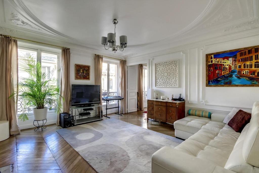 PARIS 8 o Saint Augustin APARTAMENT O 111 m² 3 quartos 4 o andar em