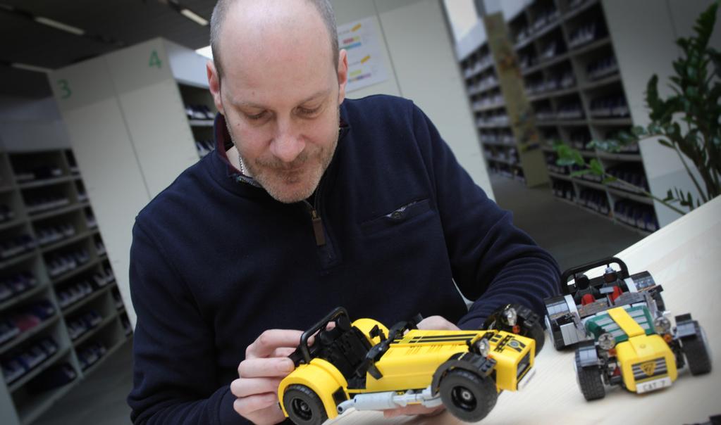 Ser um fã... O designer LEGO...tanto de carros de corrida como da construção LEGO deu a Carl Greatrix o ponto de partida perfeito para a ideia de construir uma versão LEGO do Catherham Seven.